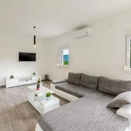 Andelika By Interhome Tatil Evi Drivenik